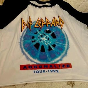 Def Leppard cropped long sleeve